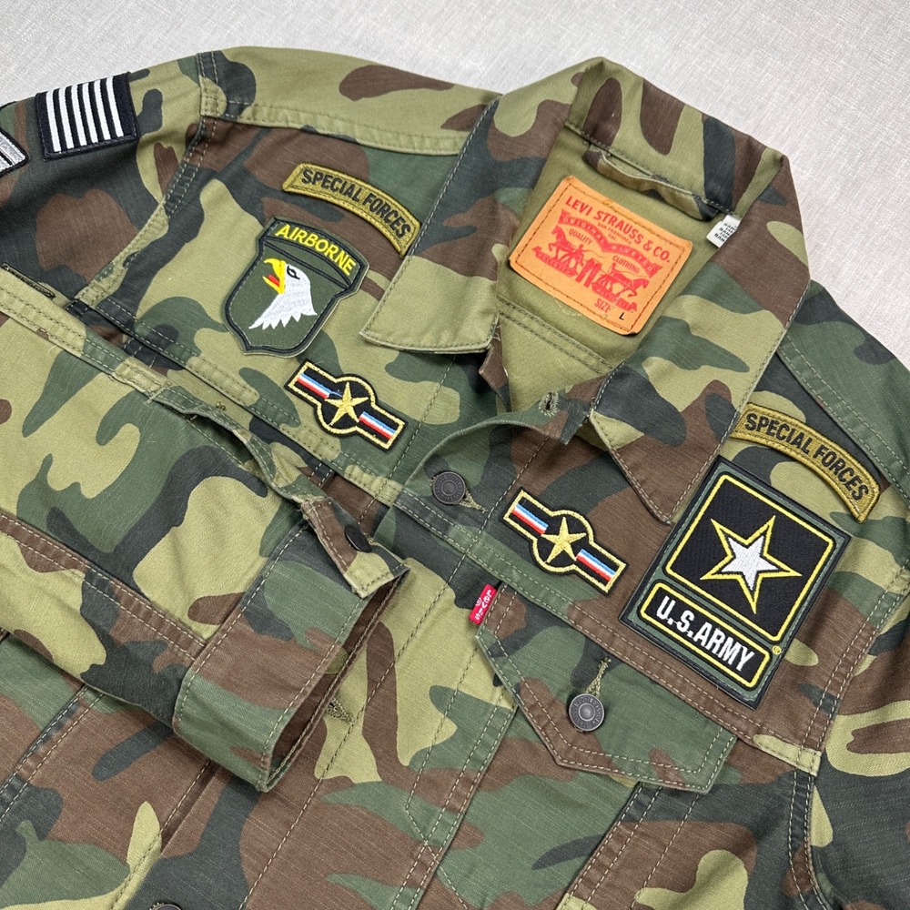 Levi's Camo Utility Trucker Jacket Lg Custom 40 Patches USA Military Army Saints
